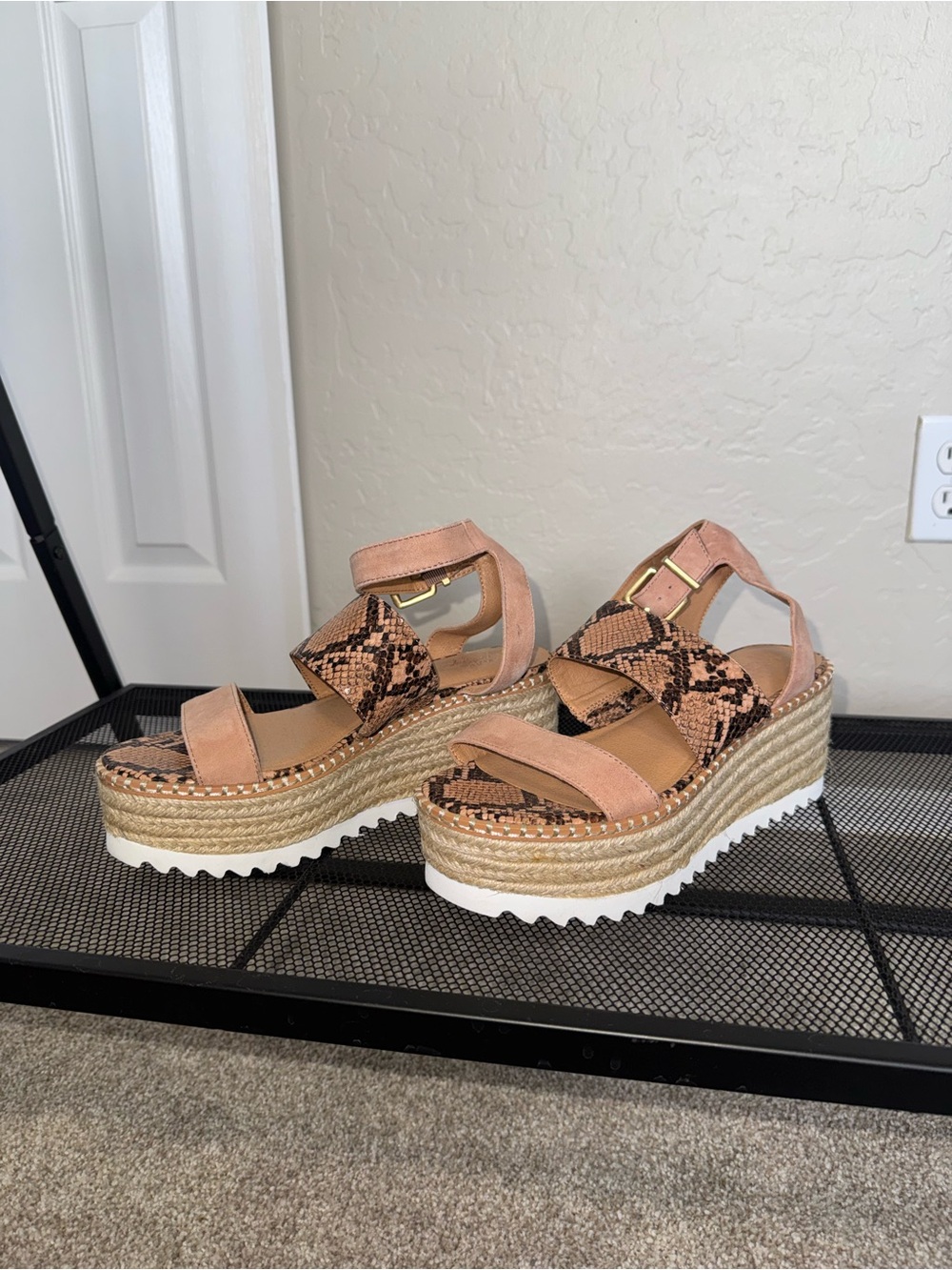 Crown Vintage Pink Snake-Print Platform Wedge Sandals - Never Worn